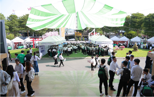 Job fair 2024: Thousands of job opportunities for students of Dong A University